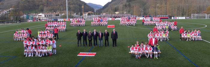 Doneztebe Futbol Taldearen Eguna prest dute ekainaren 6an denboraldia akitzeko