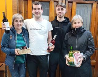 Pattere Galtzagorri eta Nieves Biurrarena dira Sunbilla-Igantziko lehen mus txapelketako lehen irabazleak