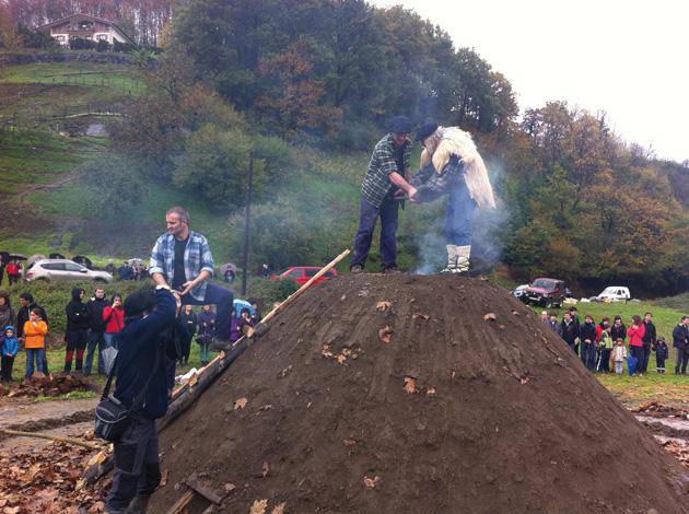 Landazelaietako txondorra piztu du Olentzerok 