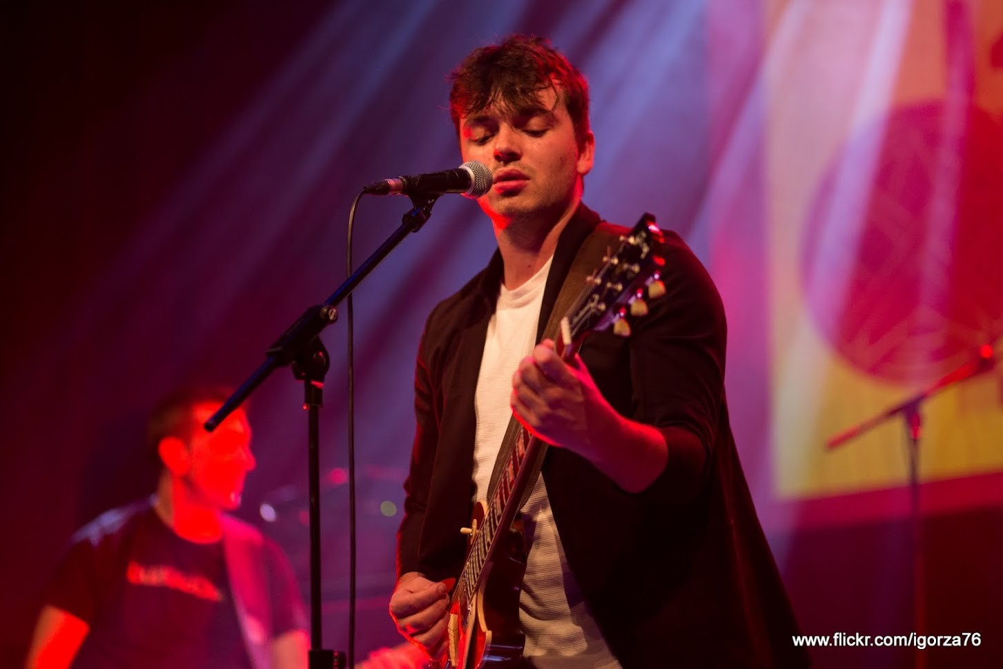 «Beti egon naiz musikaren inguruan bueltaka»