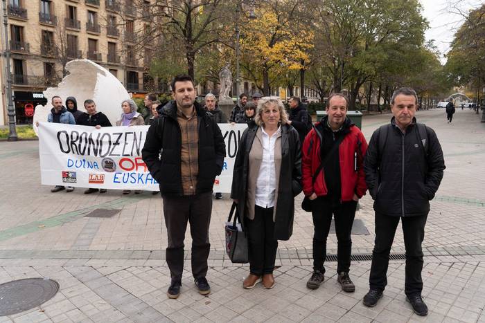 Oronozko Lanbide Heziketa zentro berriaren eskaintza ez murriztea eskatu dute alkateek eta ikastetxeek Nafarroako Parlamentuan