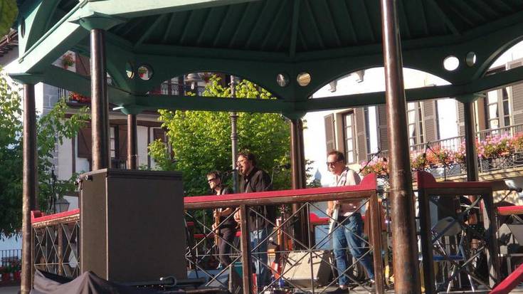 Pettiren kontzertu ederrarekin abiatu da Lesakako Udako Zikloa