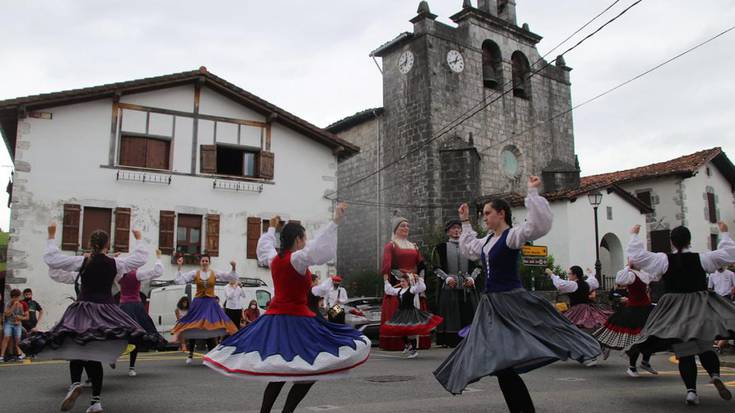 Igantziko eskolako jantokiari laguntzeko Merkatu Ttikia arrakastatsua izan da