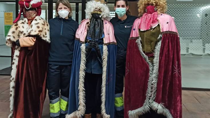 Hiru Errege Magoen etorrera izan dute Donezteben