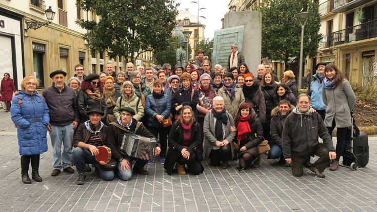 Solaslagunak egunpasa joan dira Donostiara