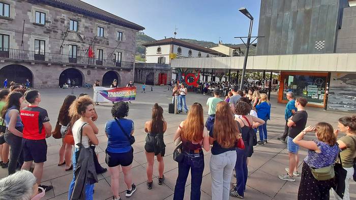 Iruñeko hilketa matxista salatzeko elkarretaratzea eginen dute ortziralean Elizondon