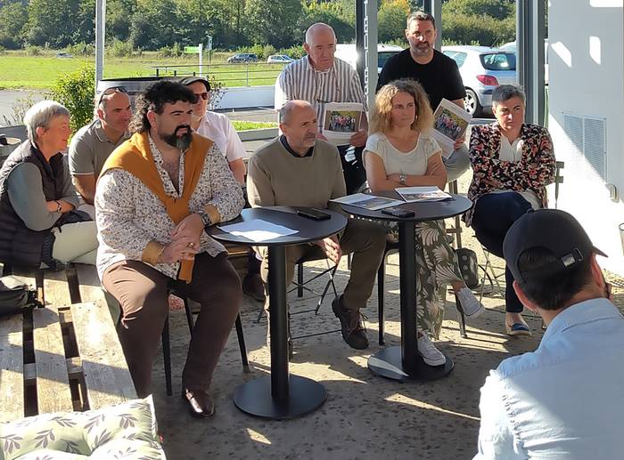 Senpereko herriko bozetara aurkeztuko da Hats Berri taldea martxoan