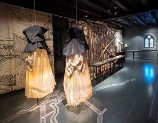 Sorginen museorako sarrera bikoitza