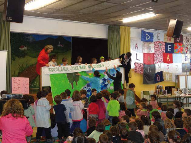 Liburuaren festa ospatu zuten Erleta eskolan 