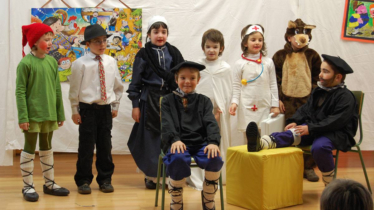 Arantzako eskolako antzerkiak ortzirale honetan eginen dituzte