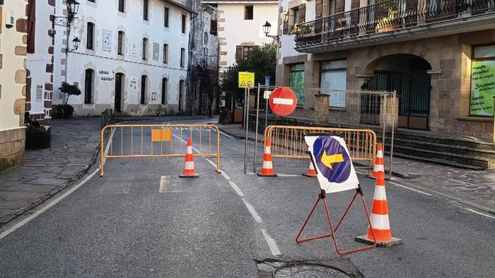 Altzateko lanak tarteko, ura moztuko dute bihar Berako zenbait karrikatan