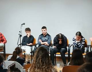 Bortz bertsolari aritu dira Nafarroako Eskolarteko Bertsolari Txapelketako eskualdeko kanporaketan