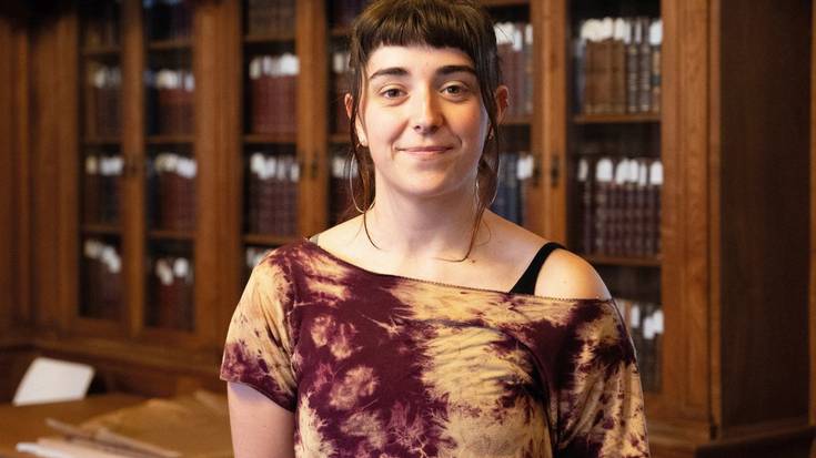 «Poesiak laguntzen dit hitzez erran ezin dudana adierazten»