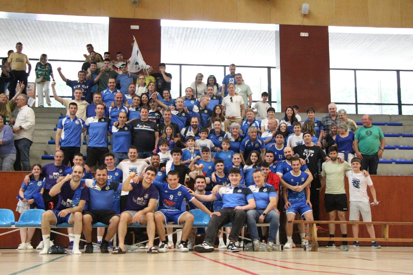 Garaipenik gabe baina «esperientzia mundiala» bizituta bueltatu da Erreka Kataluniako igoera fasetik