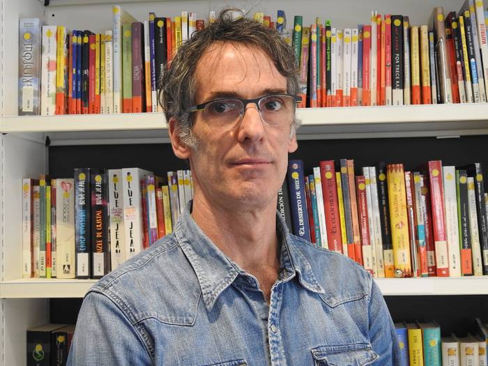 «Liburutegi publikoa gizartea eraldatzeko tresna dela uste dut»