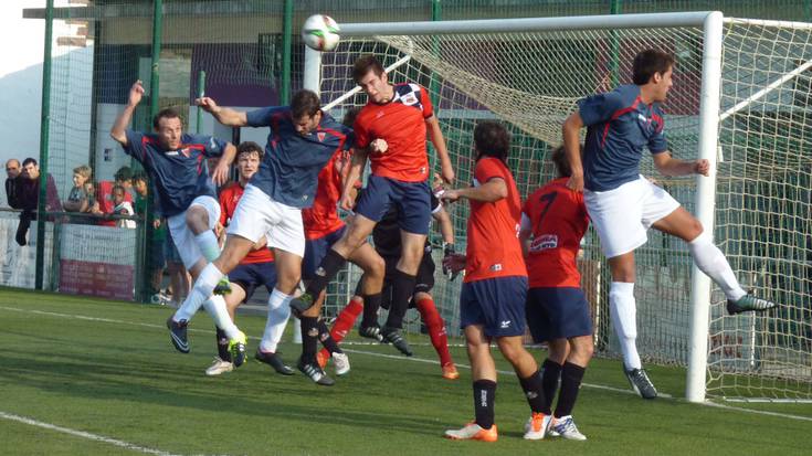 Baztanek bakarrik lortu du garaipena futbol talde nagusien artean