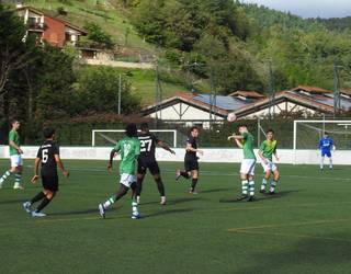 Beti Gazte futbol talde nagusia eta Sarako Izarra errugbi taldea bakarrik ariko dira abenduko lehen asteburuan