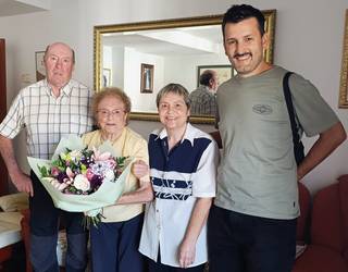 Ehun urte bete ditu Anastasia Ariztegi Iribarren lesakarrak