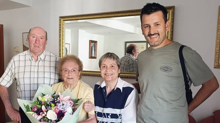 Ehun urte bete ditu Anastasia Ariztegi Iribarren lesakarrak