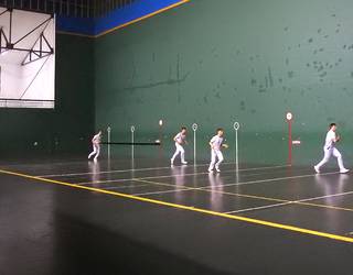 Arkupe elkartearen pilota txapelketako seniorrek final laurdenak jokatuko dituzte ortzegunean Lesakan