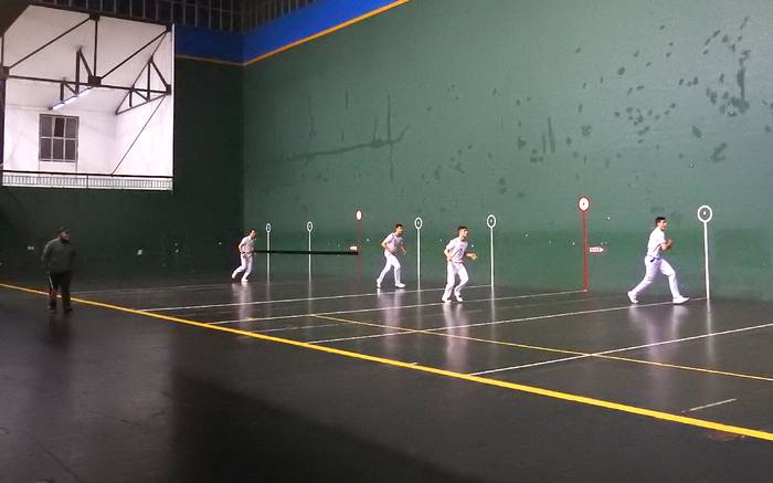 Arkupe elkartearen pilota txapelketako seniorrek final laurdenak jokatuko dituzte ortzegunean Lesakan