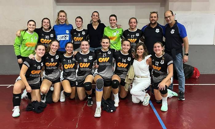 Emakumeen eskubaloi taldeek bikain ekin diote ligari