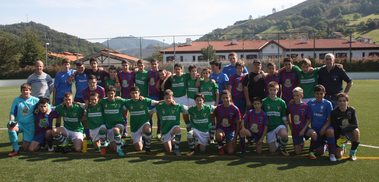 Beti Gaztek eta Gure Txokoak kadete mailako futbol derbia jokatuko dute ortzirale arratsaldean