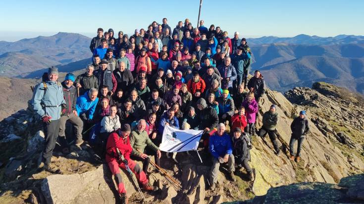 Mendaurrera igoz akitu du urtea Doneztebeko Erreka elkarteak