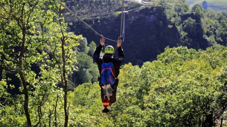 Baztan Abentura Parkea handitzeko proiektua kuartelka aurkeztuko dute Baztanen
