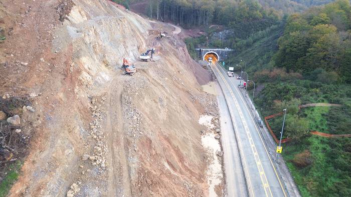 Belateko eta Almandozko tuneletako lanak direla eta, ortziralean ordu batzuez trafikoa errepide zaharretik bideratuko dute