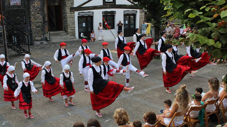 Goizuetan bihar lehertuko da festa eta asteartera arte izanen du segida