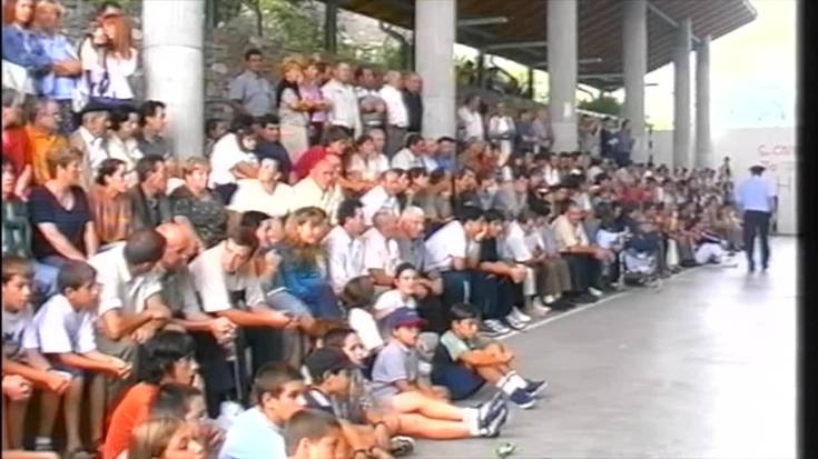 Euskal Herriko txinga eramate txapelketa 2000. urteko Arantzako bestetan