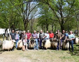 Eguraldi ederra eta jende ugari Elizondoko Udaberriko ferian