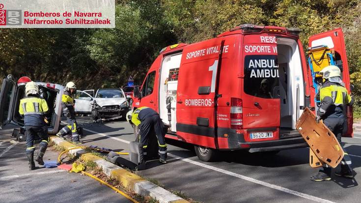 Lesakan Bereau ondoan izan den istripuaren ondorioz bi pertsona ospitaleratu dituzte