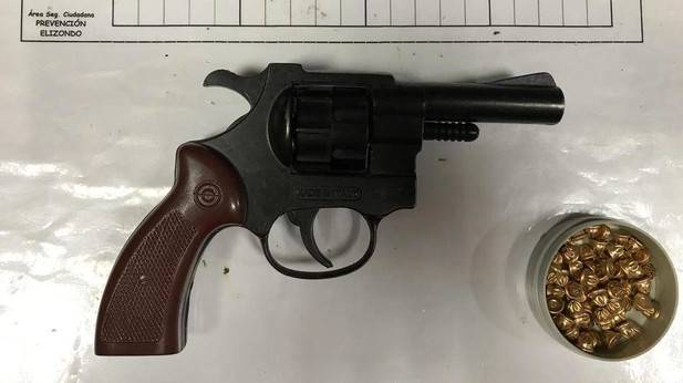 Arma bat harrapatu dute Sunbillan kontrol batean