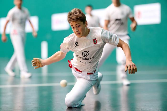 Euskal Herriko herriarteko pilota txapelketako finalera joateko autobusa antolatu dute Leitzatik