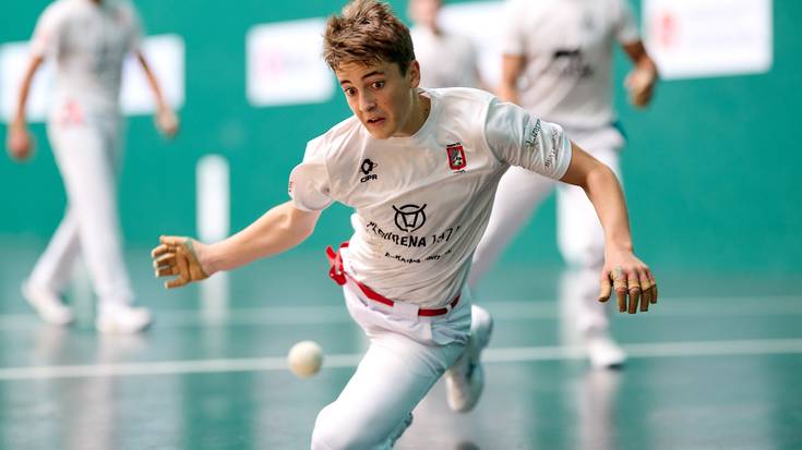 Euskal Herriko herriarteko pilota txapelketako finalera joateko autobusa antolatu dute Leitzatik