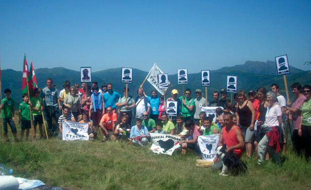 Preso eta iheslariak etxeratzeko eskatuz mendi martxa eginen da igandean Frainera