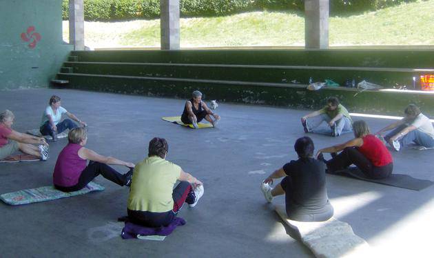 Gimnasia eta yoga ikastaroak eginen dira udaberrira bitartean
