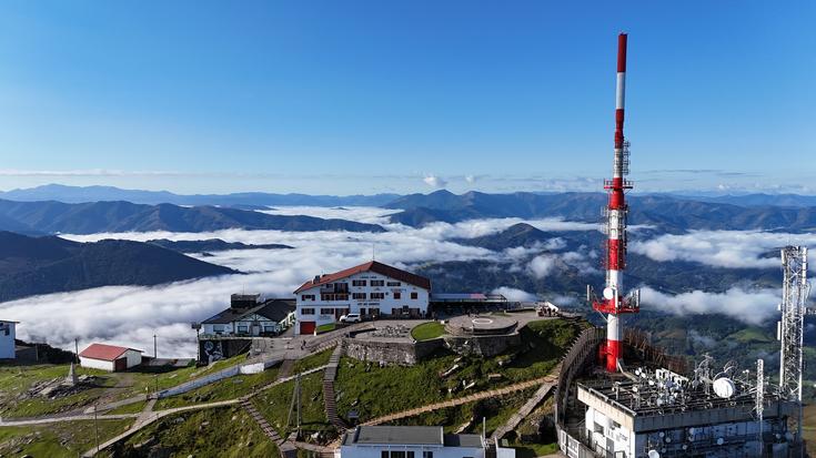 Urte zahar egunerako Larhunera mendi irteera antolatu du Berako Barraskilo Gazte Taldeak