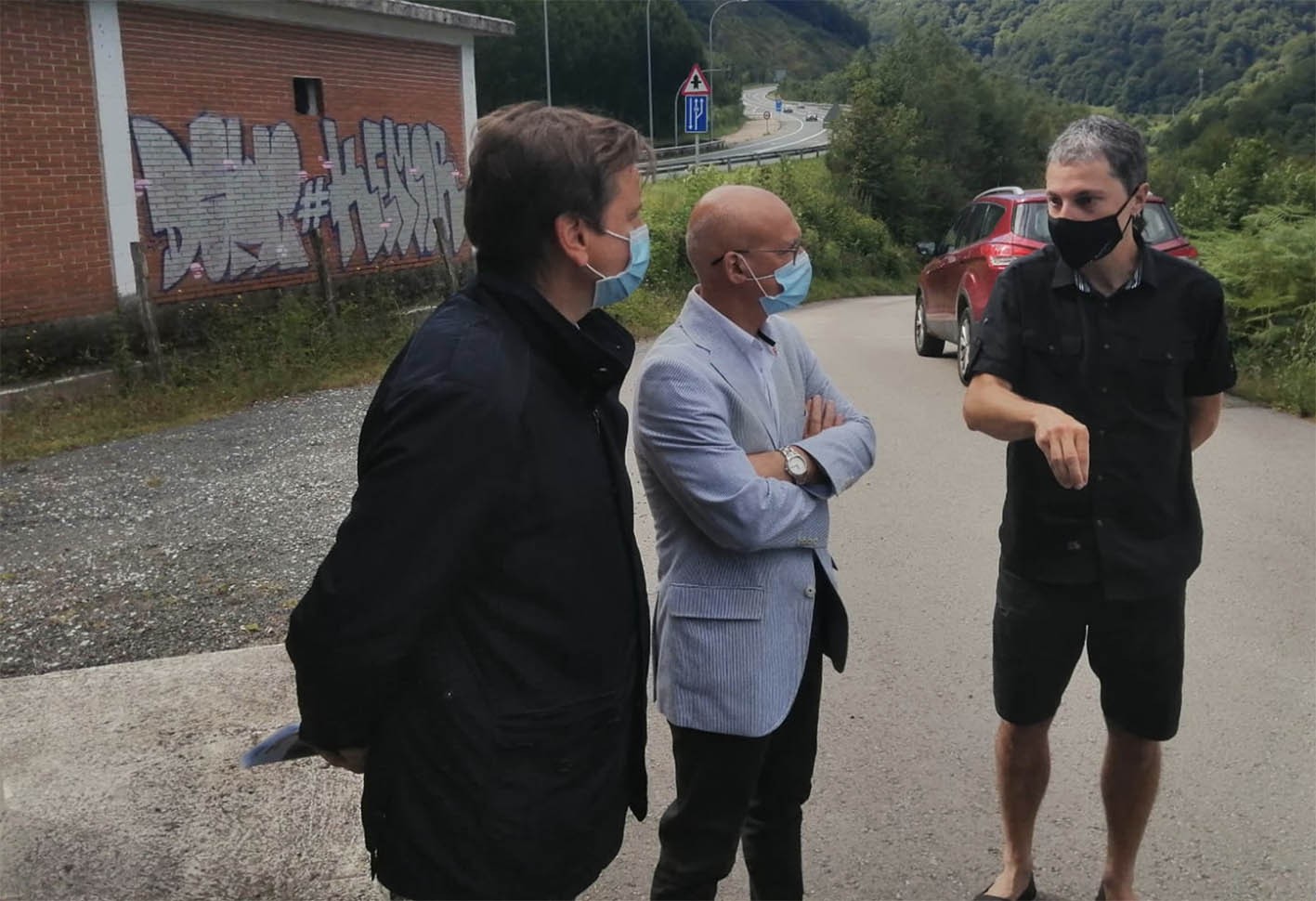 Mendiolako sarrera irteera-mantentzea eskatu dute berriz ere almandoztarrek
