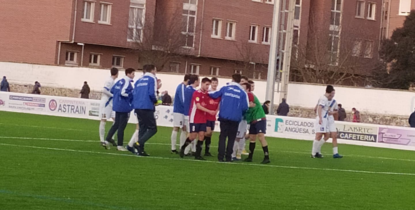 Baztan futbol talde nagusia esku hutsik bueltatu da Zangozatik