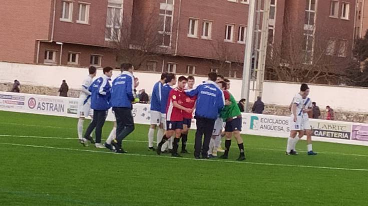 Baztan futbol talde nagusia esku hutsik bueltatu da Zangozatik