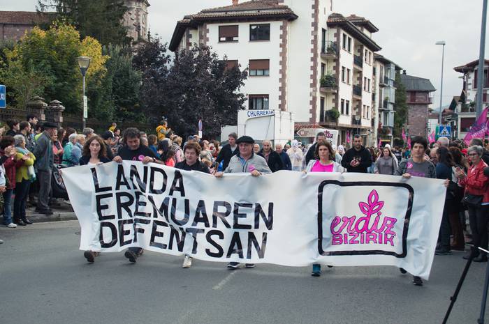 Erdiz Bizirik plataformak manifestazioa eginen du apirilaren 22an Iruñean