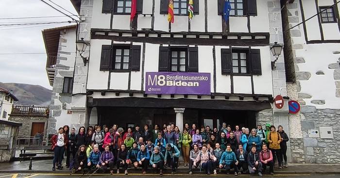 [ARGAZKIAK] Bortzirietan ere karrikara atera dira martxoaren 8an