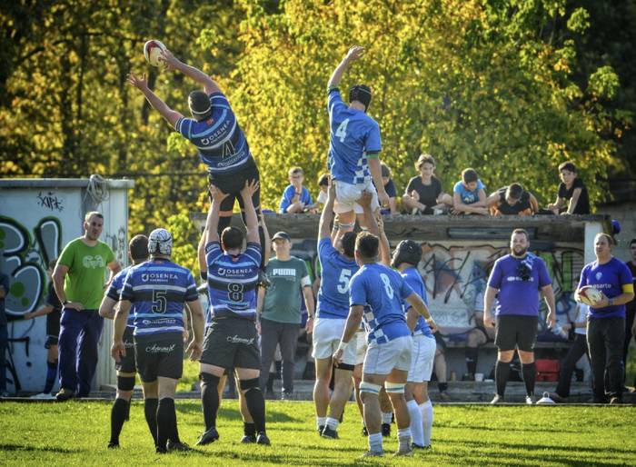 Liderren bisita izanen dute BRT Menditarrak errugbi taldeak eta Baztan futbol taldeak larunbatean