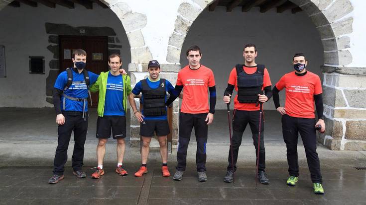 Arantzako plazatik Illurdiko kaskora apustua egin dute herriko lau gaztek