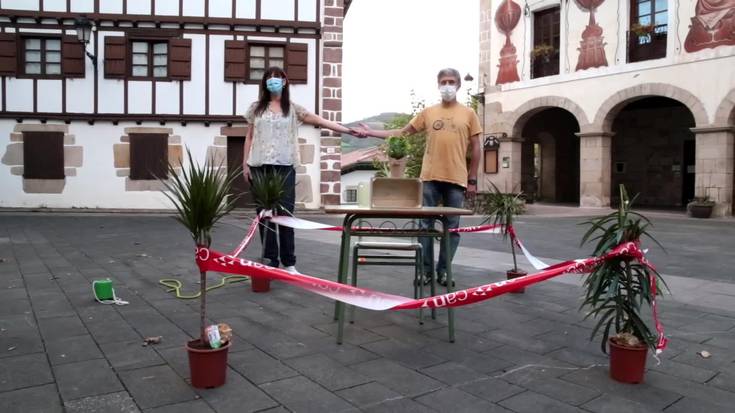 Pupitre isolatuak irudikatzeko deia egin du Hatsak elkarteak