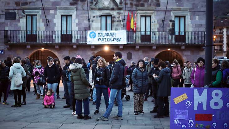 Emakumearen Eguneko Baztango elkarretaratze instituzionala eginen dute ortziralean Elizondon