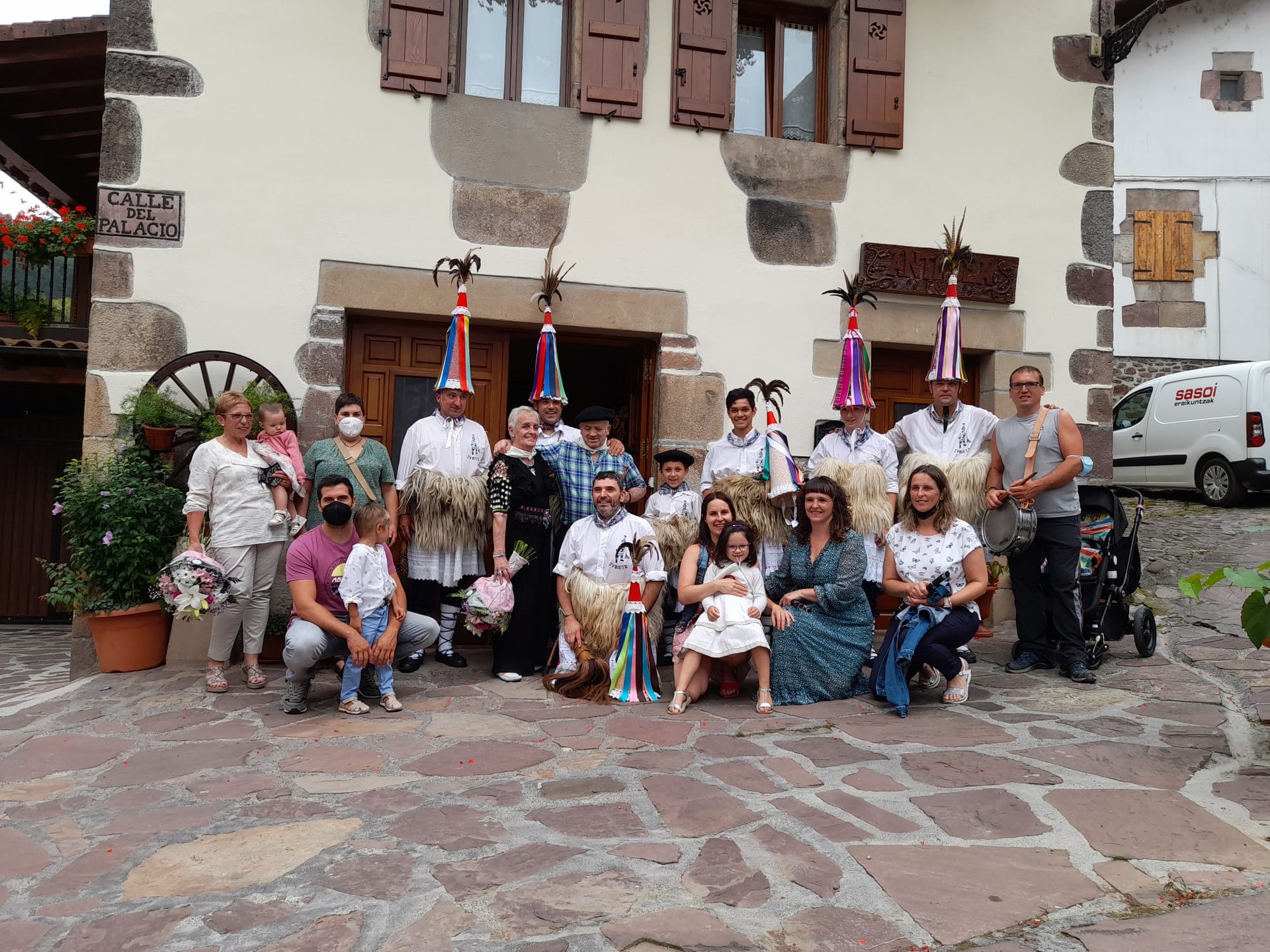 Aurten 85 urte beteko dituzten herritarrak omendu dituzte Zubietako ez festetan